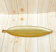 Load image into Gallery viewer, Wooden leaf shaped carved wood tray
