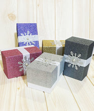 Load image into Gallery viewer, Snowflake glitter box
