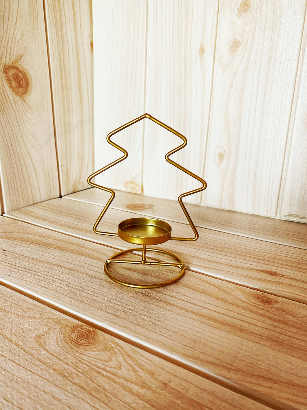 Tealight candle holder