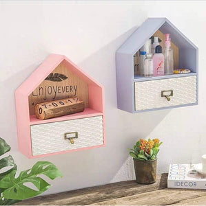 House shaped organiser