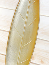 Load image into Gallery viewer, Wooden leaf shaped carved wood tray
